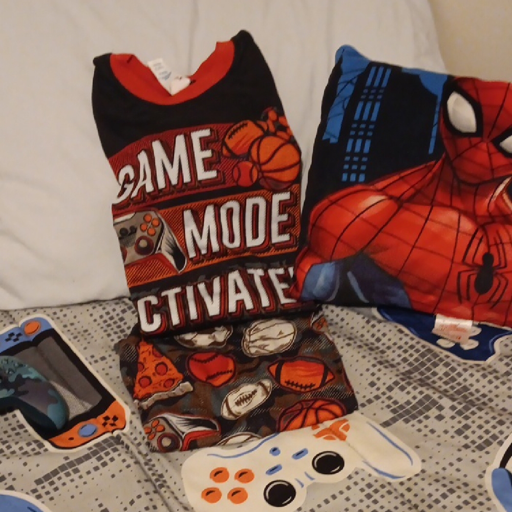 Gaming Kids Pajama Set - Red & Black Graphic